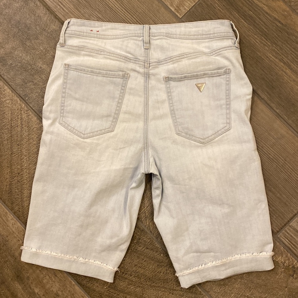 GUESS Womens 28 Distressed Light Wash Bermuda Denim Shorts High Rise Jorts - Picture 5 of 12